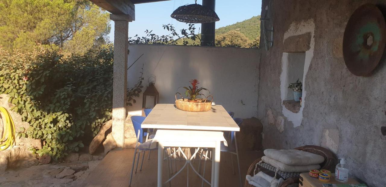 Villa Rifugio Monte Pino Telti Exterior foto